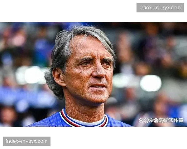 前意大利国家队主帅曼奇尼宣布，将于下赛季重返意甲执教